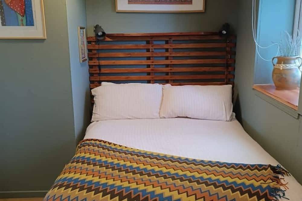 Cosy Country Cottage In Co Wicklow - Close to beaches, mountains & forests in Avoca, County Wicklow