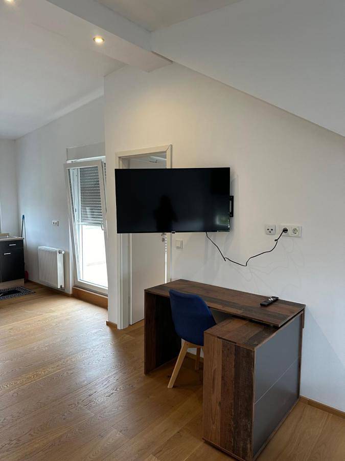 Gîte pour 3 personnes, avec balcon et vue à Kerpen - 2