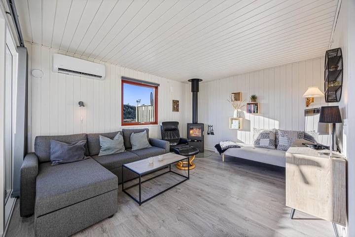 Gemütliches Ferienhaus mit schöner Terrasse und Kamin in Skodbjerge, Haurvig