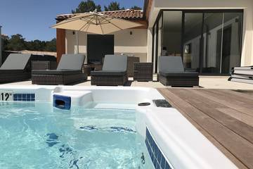 Location de vacances pour 8 personnes, avec jacuzzi et jardin dans Maubuisson