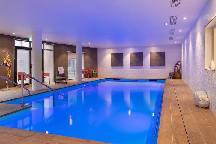 Appart’hôtel pour 2 personnes, avec Balcon et Terrasse ainsi que Jardin et Piscine