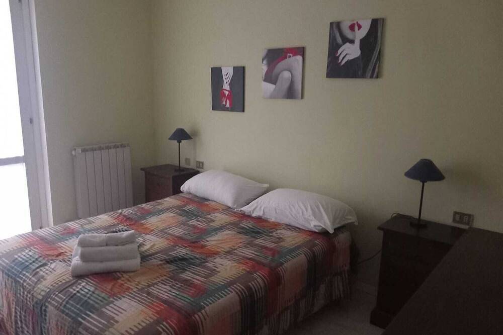 Appartamento intero, Appartamento per famiglie e ospiti vicino al centro storico,ospedale, università in Novara (Italia), Provincia di Novara