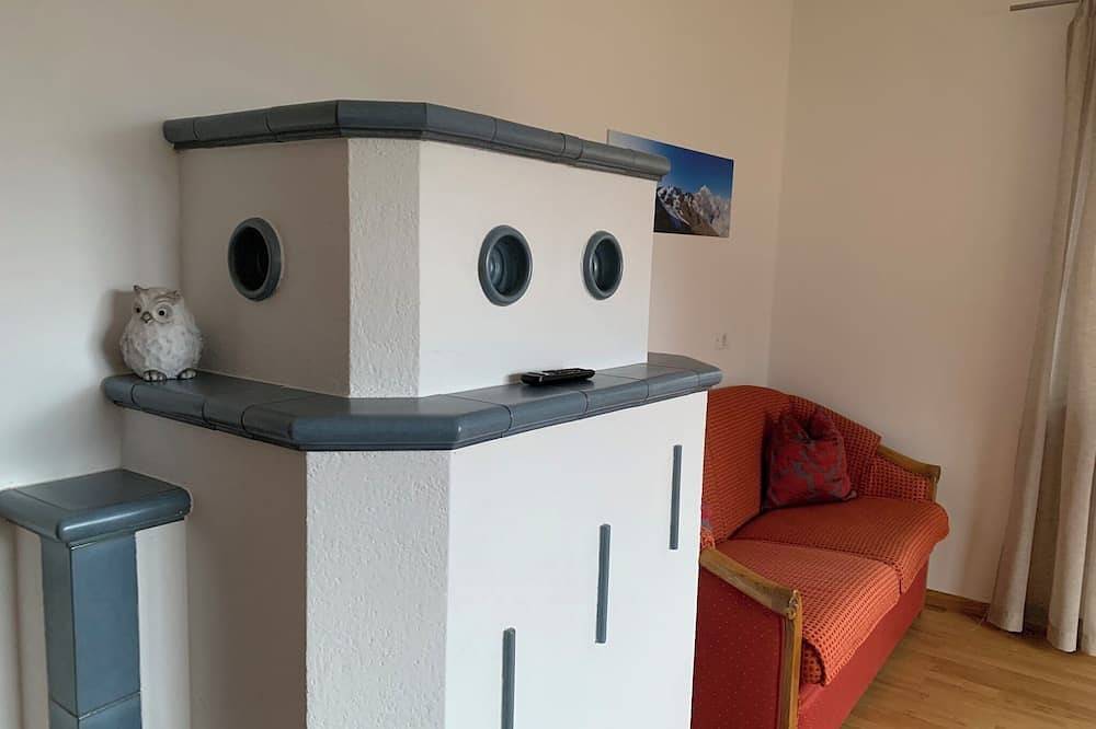 Bauernhof mit Kleintierhaltung ,schön und ruhig gelegen, mit Panoramasicht in Tarsch, Latsch