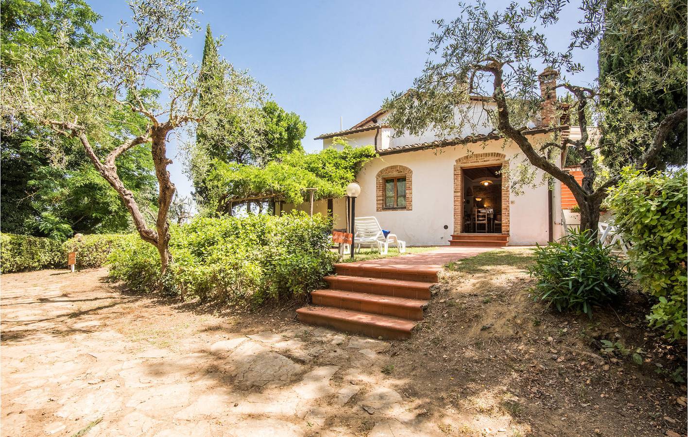Ganze Ferienwohnung, Poolside Haven mit WiFi und Parkplatz in San Vivaldo, Florenz Provinz