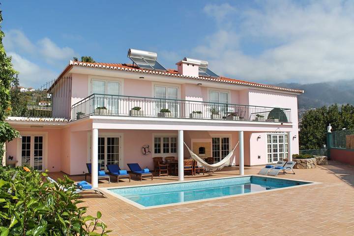 Villa pour 14 personnes, avec balcon et jardin à Funchal