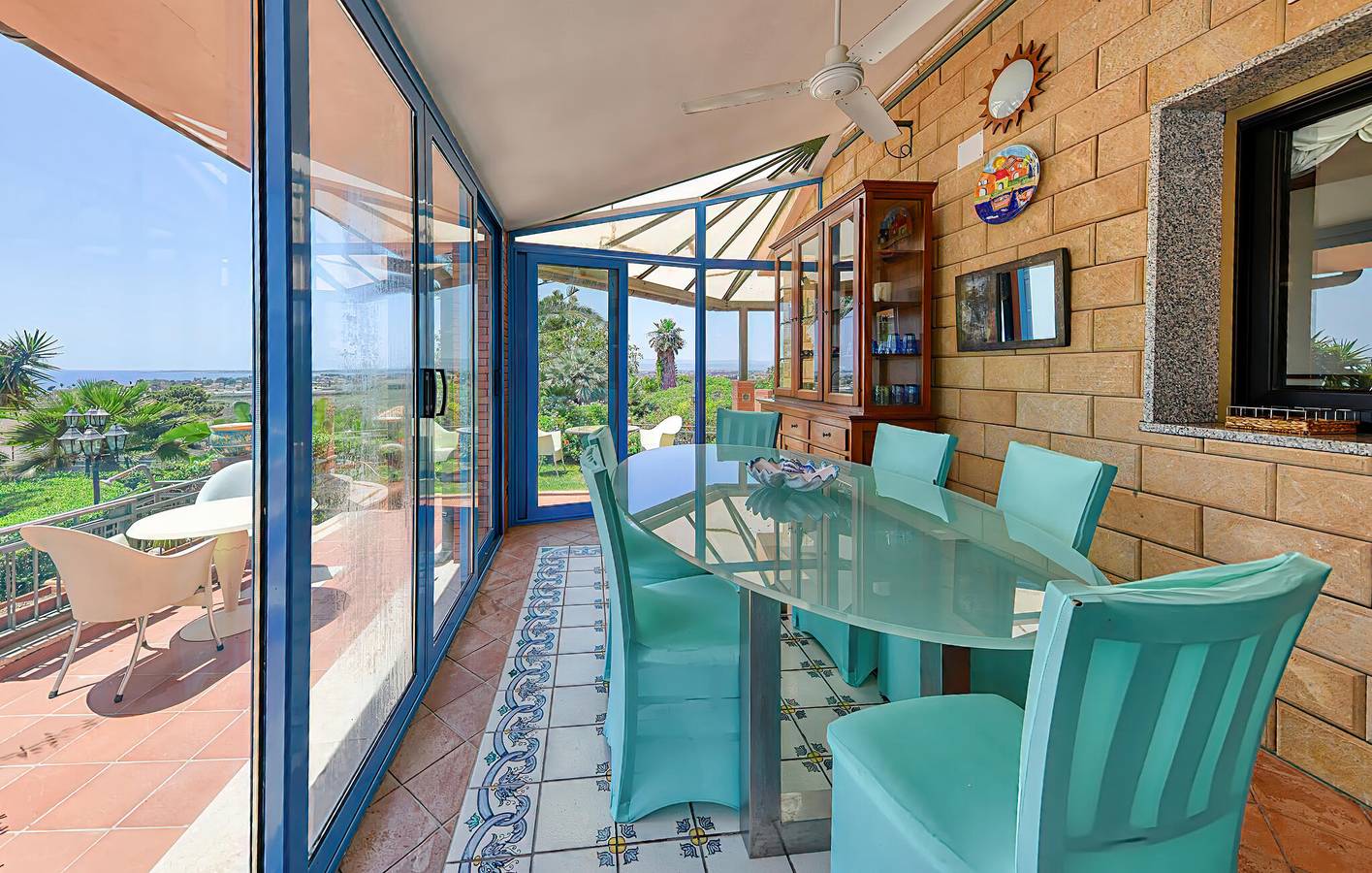 Accogliente appartamento con piscina, parcheggio e WiFi - a 2,5 km dalla spiaggia! in Siracusa, Siracusa e dintorni