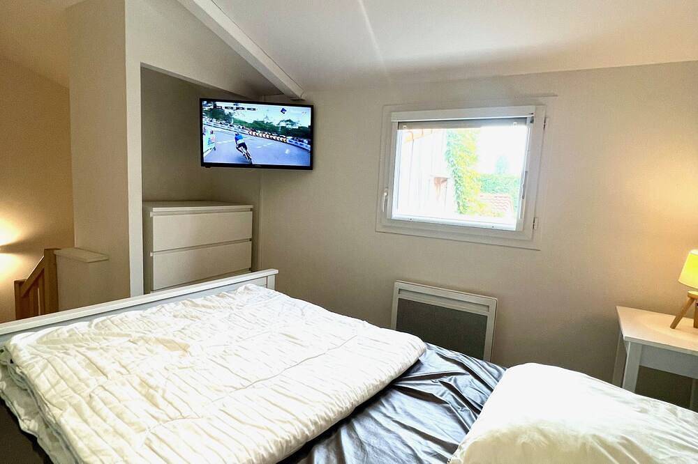 Gîte proche Plage  4 pers 33m2 - Piscine & Parking in Les Sables-d'Olonne, Vendée