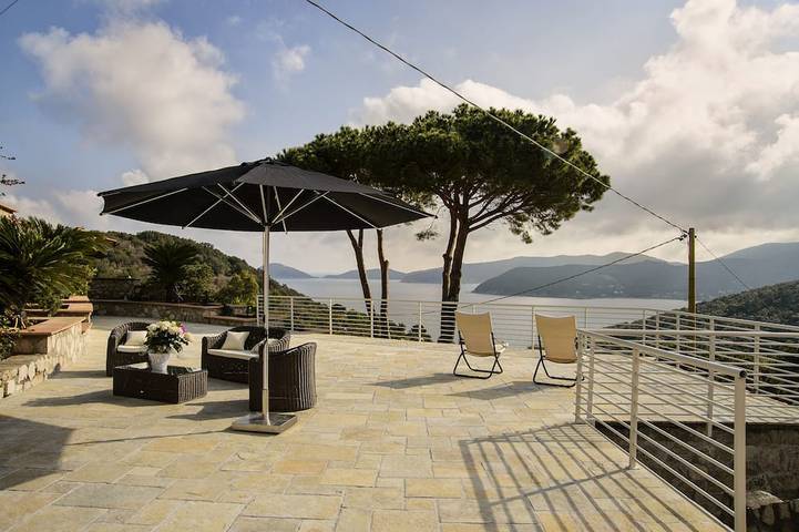 Feriehus for 8 personer, med have og terrasse, husdyr tilladt - 1