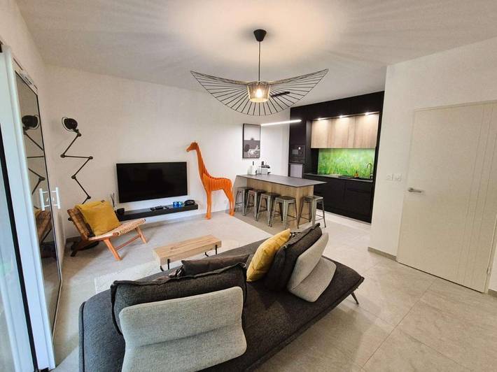 Gîte pour 5 personnes, avec jardin et terrasse dans Port Pin Rolland - 4