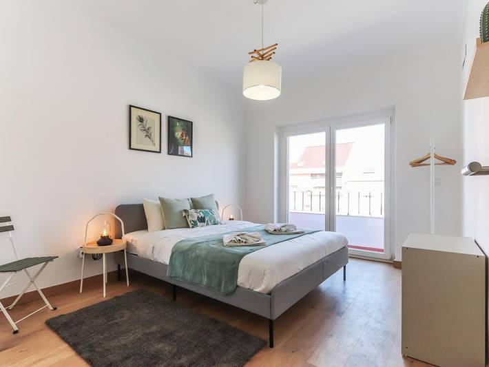 Apartamento para 6 personas, con Balcón en Almada
