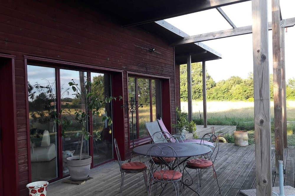 Maison en Bois in Marnay, Vienne (France)