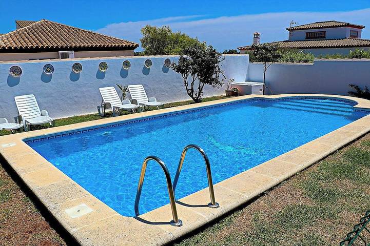 Casa de vacaciones para 4 personas, con jardín y piscina en Provincia de Cádiz