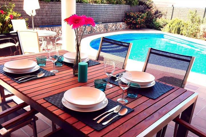 Villa für 6 Personen, mit Balkon/Terrasse und Whirlpool sowie Terrasse auf Menorca