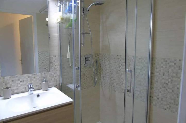 Ganze Wohnung, 4te Etage, blick berg, terrasse, balkon, fernseher, schließfach für die skier, 36m², Valfréjus in Valfréjus, Modane