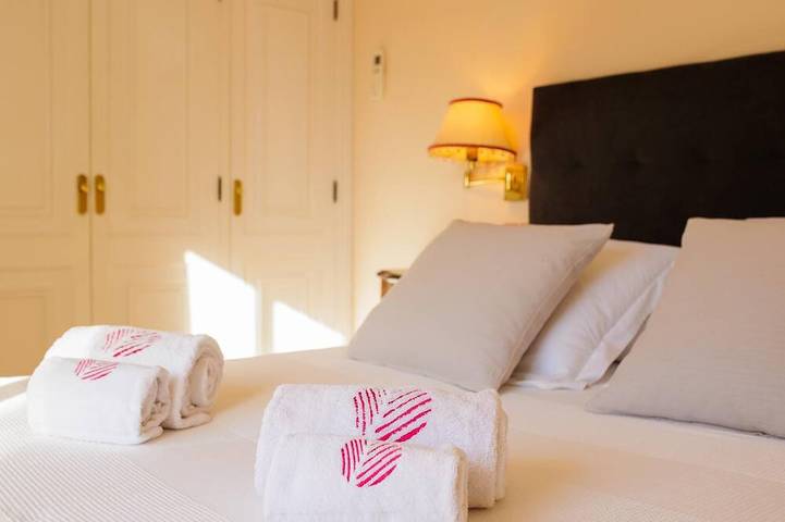 Finca für 10 Personen, mit Garten und Balkon sowie Pool in Santa Maria del Cami - 4