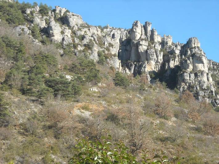Location de vacances pour 2 personnes, avec vue et balcon, adapté aux familles à Mostuéjouls - 4