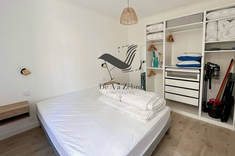 Apartamento entero, Courtyard apartment in the heart of the city in Rochefort, Region de Rochefort