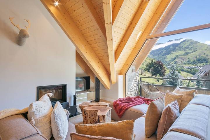 Gîte pour 8 personnes, avec balcon dans Gessa - 2