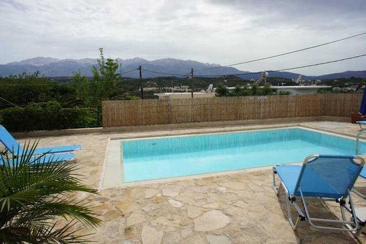 Location de vacances pour 10 personnes, avec piscine ainsi que vue et jardin dans Almirida - 3