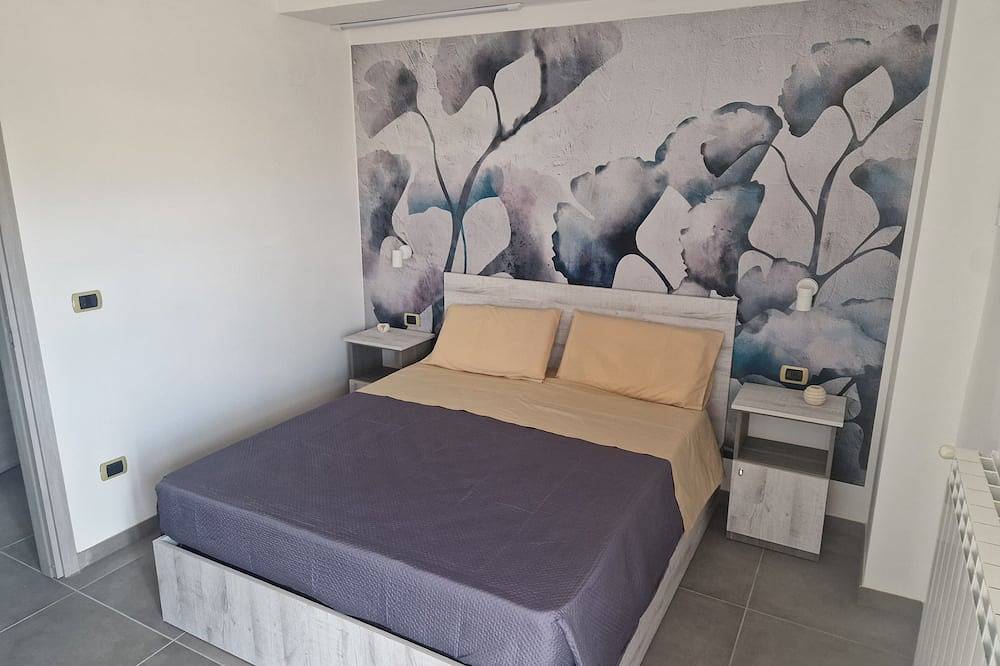 Ganze Wohnung, Nina's house 5, 300 meters from the sea in Santa Caterina dello Ionio, Catanzaro Provinz