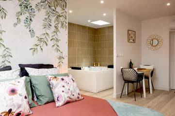 Hôtel pour 2 personnes, avec terrasse et jacuzzi à Aubie-et-Espessas