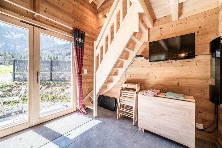 Chalet 'Léonie' mit Bergblick, Gemeinschaftsterrasse und Wi-Fi in Abondance, Les Portes du Soleil