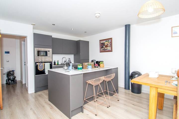 Ganze Ferienwohnung, Ferienwohnung für 4 Personen mit Balkon in Bradford, Westliches Yorkshire