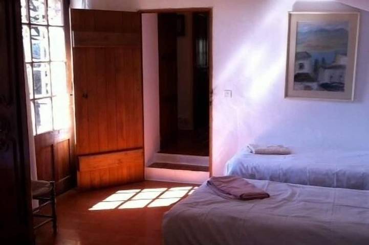 Location de vacances pour 6 personnes, avec jardin et terrasse à Entrecasteaux - 4