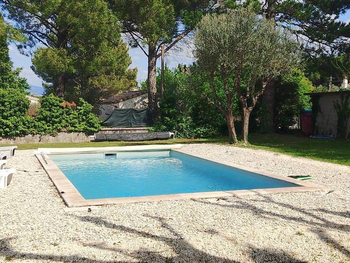Location de vacances pour 8 personnes, avec jardin ainsi que piscine et vue, animaux acceptés à Chamaret - 3