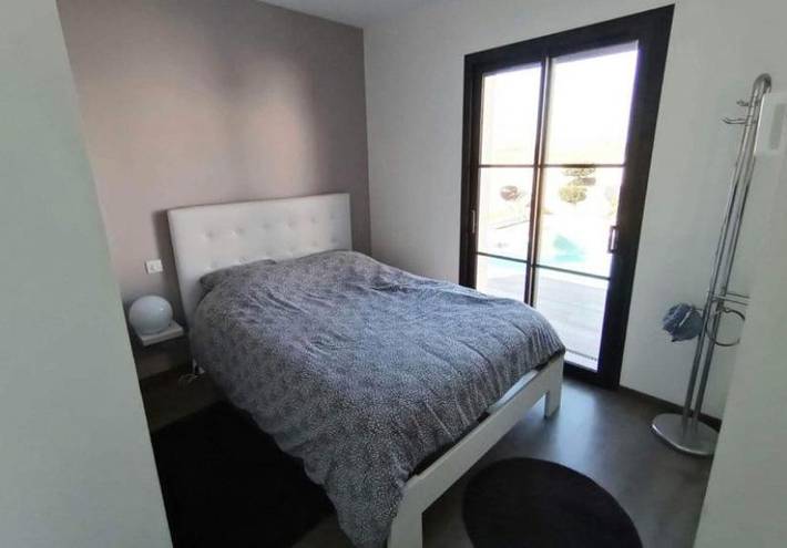 Location de vacances pour 5 personnes, avec Terrasse ainsi que Piscine et Vue à Chauray - 3