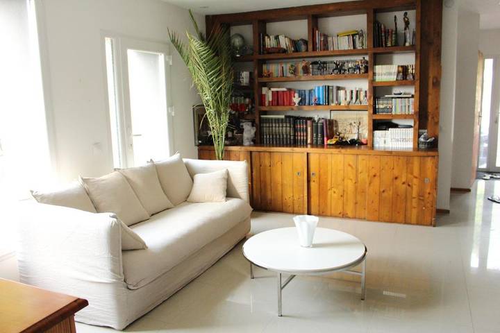 Gîte pour 5 personnes, avec Terrasse et Vue à Châtillon-sur-Cluses
