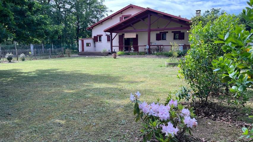 Villa pour 12 personnes, avec Terrasse et Jardin à Vendays-Montalivet