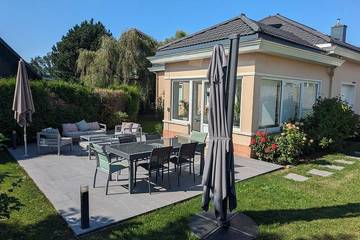 Location de vacances pour 10 personnes, avec terrasse à Chantraine