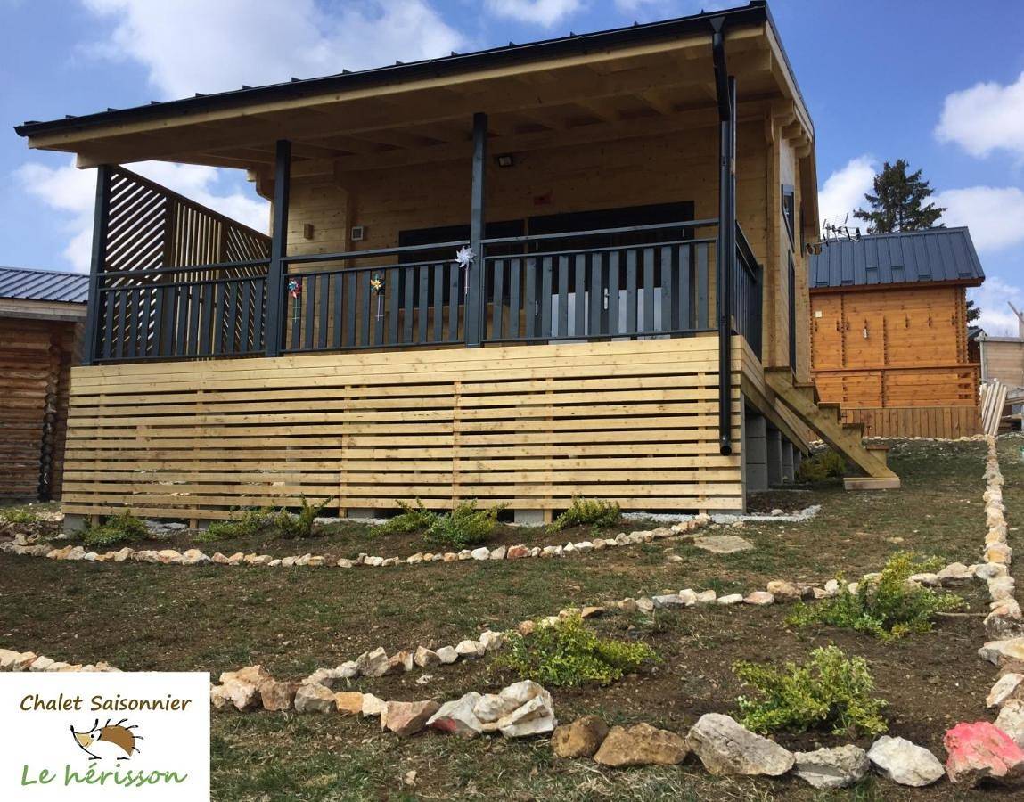 Three-Bedroom Chalet in Saint-Laurent-en-Grandvaux, Parc naturel régional du Haut-Jura