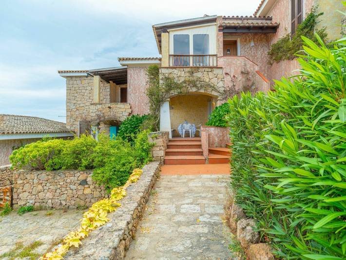 Gîte pour 4 personnes, avec Terrasse et Jardin à Arzachena - 2