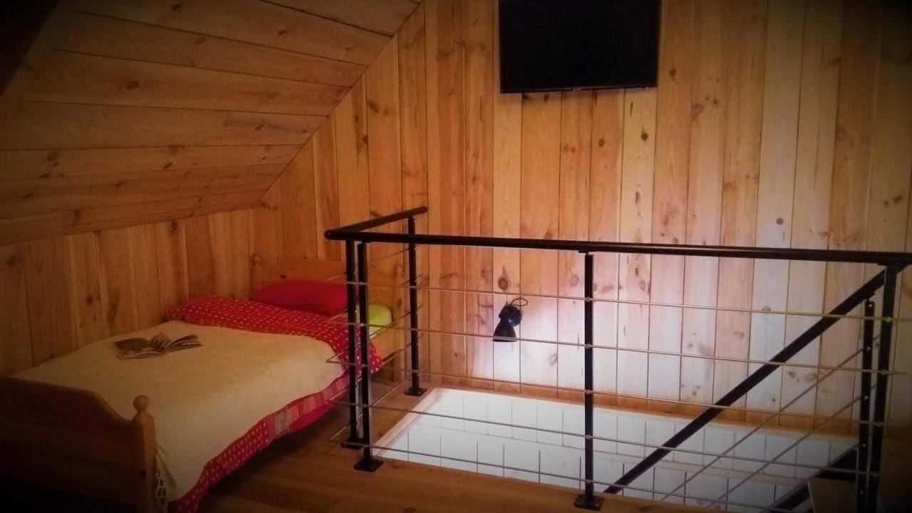 Large Double Room in Brennilis, Région de Châteaulin