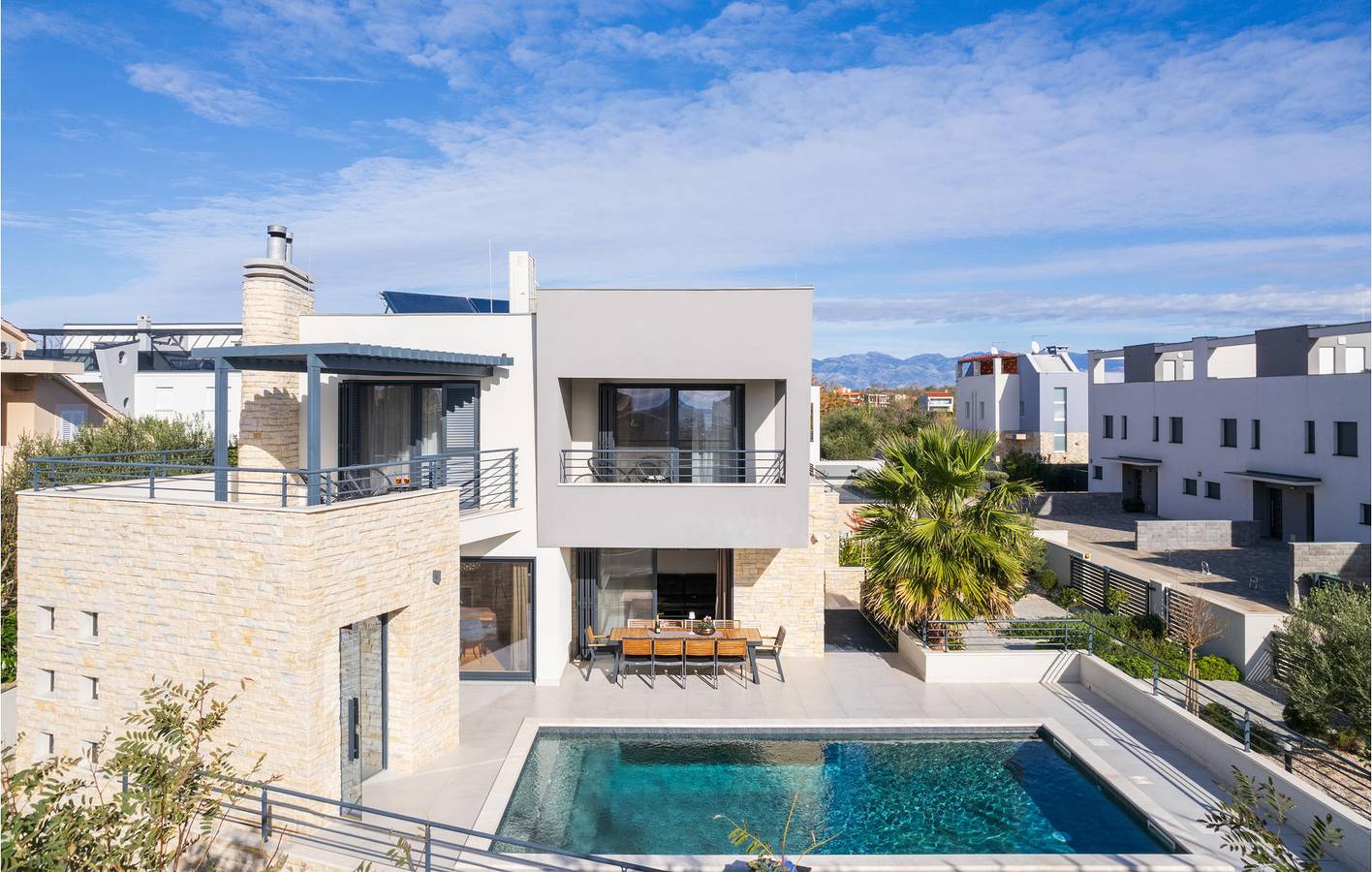 Gemütliche 1-Zimmer-Wohnung mit Meerblick, Pool und in Strandnähe in Privlaka, Zadar