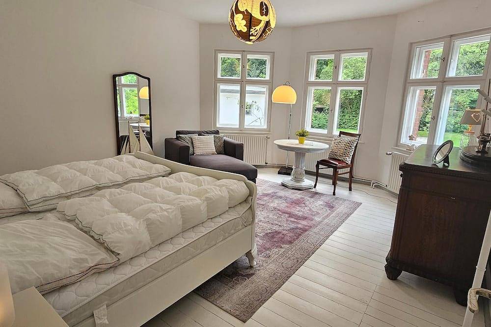 Small country house near the forest, sleeps 5, 104 m², terrace and garden in Bad Saarow, Dahme-Seengebiet