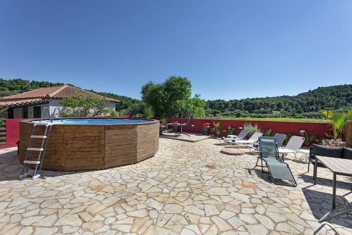 Ganze Wohnung, Apartment 'Casa Zophora' mit Bergblick, Wlan und Klimaanlage in Zakynthos