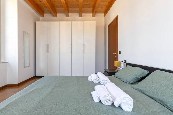 Appartement entier, Bright Near the Park and the upper city gate in Bergame, Province de Bergame