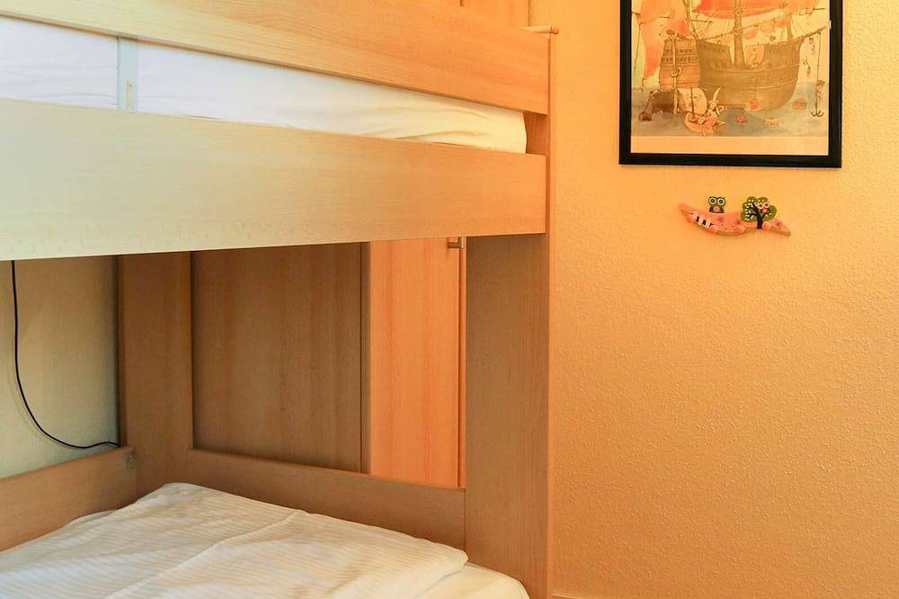 Ganze Wohnung, Gemütliche Ferienwohnung im Ferienpark Seedorf mit Balkon und Wlan in Seedorf (Sellin), Sellin