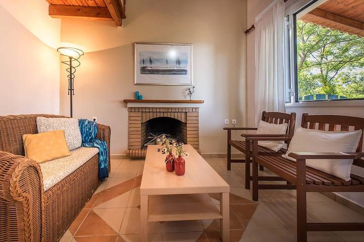 Villa mit Meerblick, Pool und Frühstück inklusive in Tragaki, Zakynthos