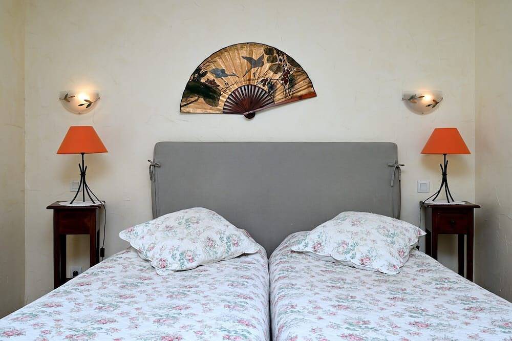 Bed and Breakfast 'Chambre Rhododendron' con vistas a la montaña, terraza compartida y Wi-Fi in Guchen, Parque nacional de los Pirineos