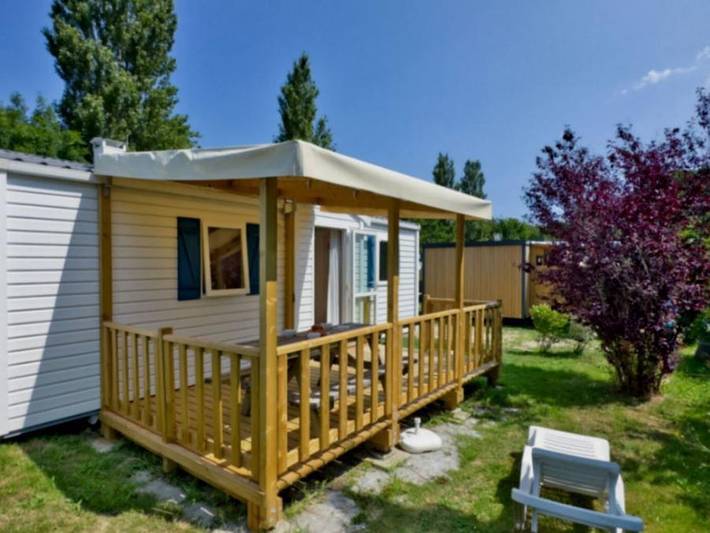 Camping Paradis - Les Palmiers - Mobilheim 4 personen - Mh 2 Ch Komfort 4pers + Halbüberdachte Terrasse in Saint-Philibert, Côte des Mégalithes