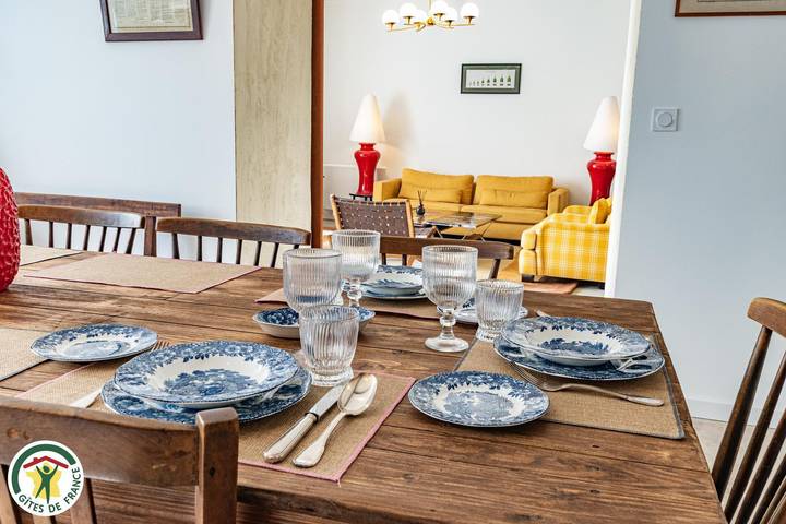 Gîte pour 6 personnes, avec terrasse et jardin, animaux acceptés