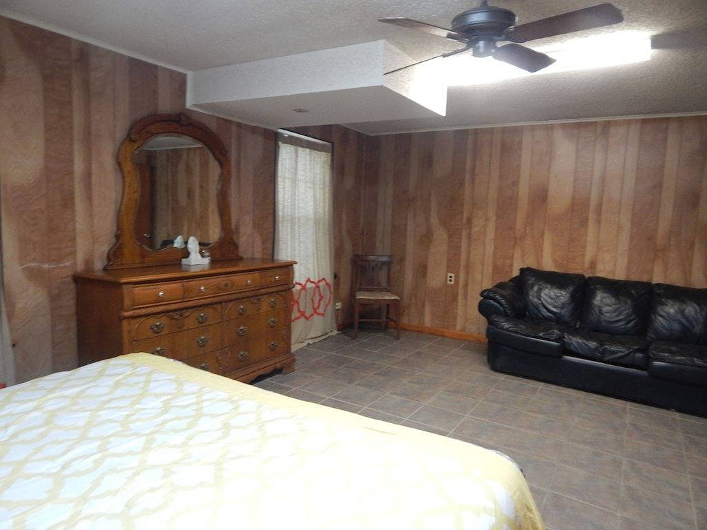 Onkel Ralphs Haus am wunderschönen Red Creek!
Großes Haus mit privatem Strand in Mississippi