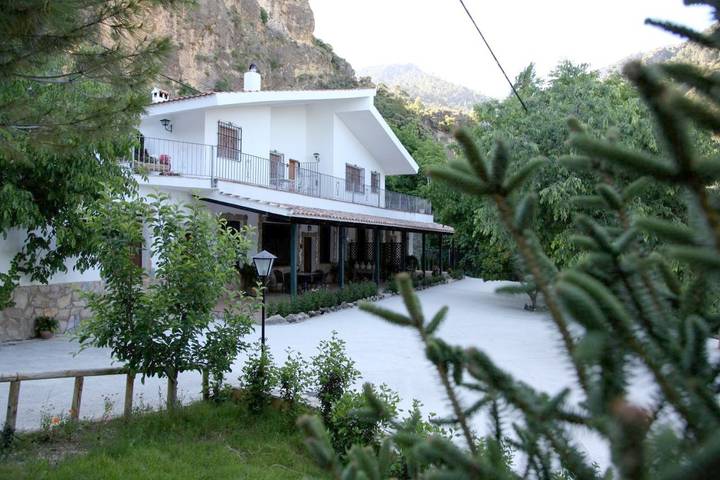 Casa rural para 5 personas, con jardín además de terraza y piscina en Sierra de Cazorla - 4