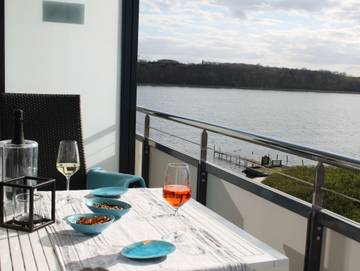 Ferienwohnung für 2 Personen, mit Balkon und Seeblick, kinderfreundlich in Heiligenhafen