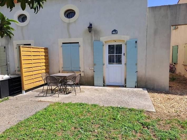 Appartement de vacances pour 4 personnes, avec jardin ainsi que piscine et terrasse, animaux acceptés