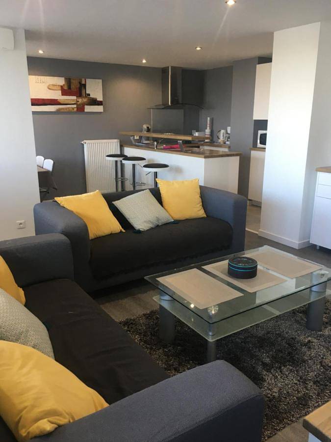 Appartement entier, Two-Bedroom Apartment in Boulogne-sur-Mer, Région de Boulogne-sur-Mer